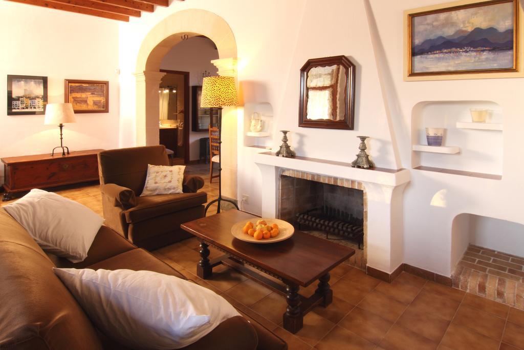 El Vila Hotel Pollenca Bilik gambar